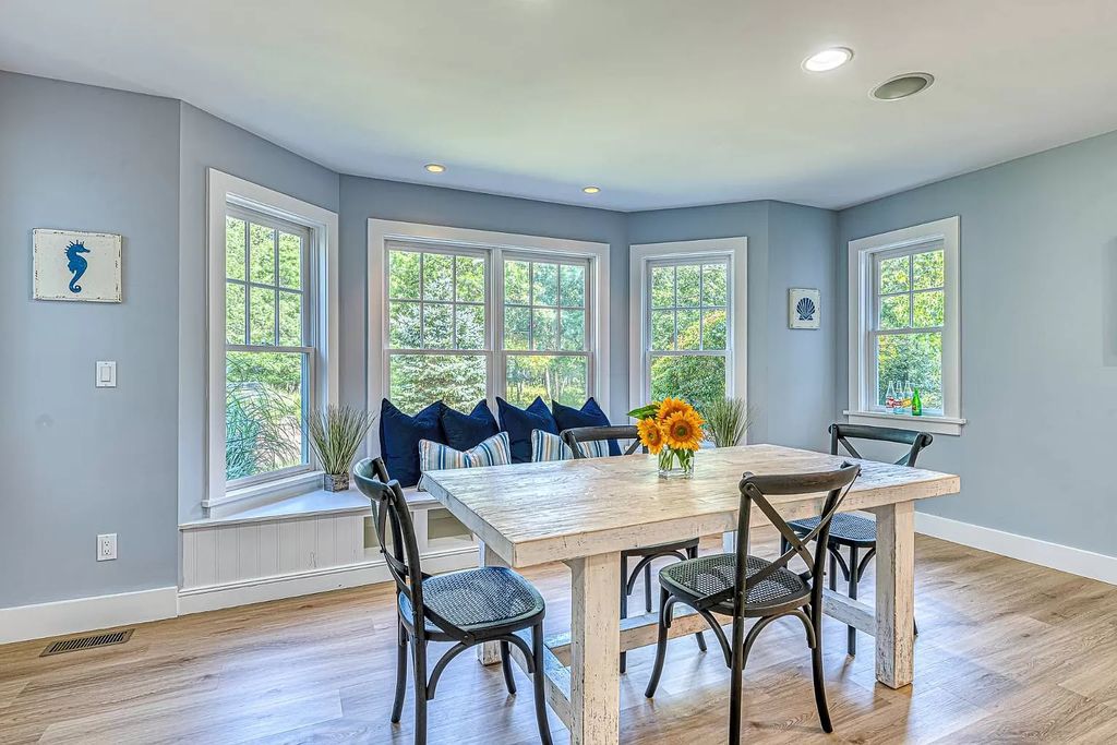 Spacious New York homes offering peace and quite place hits Market for $3,195,000