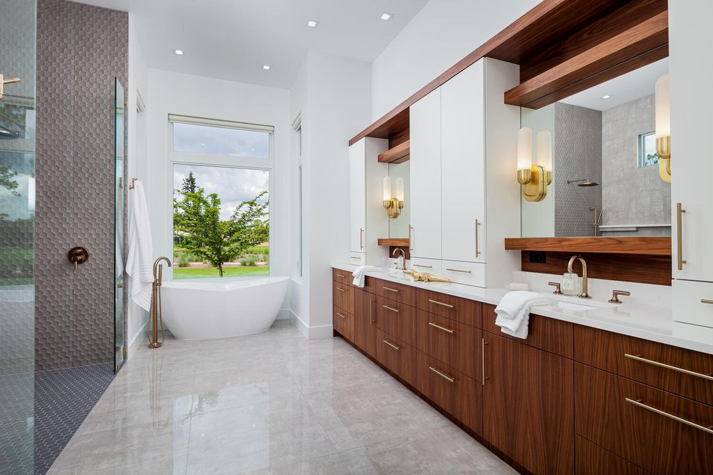 The Home in Naples is a perfect new estate expertly crafted with cutting-edge international design and mid-century modern influences now available for sale. This home located at 4445 Silver Fox Dr, Naples, Florida