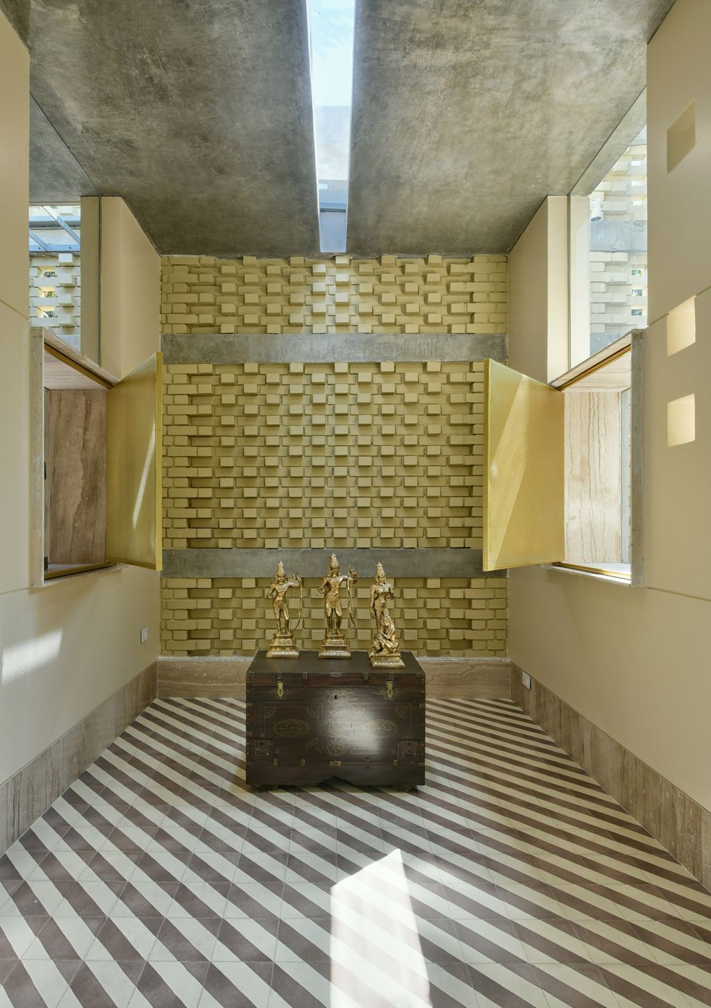 Brick Mask House spacious luxury retirement home by Spacefiction Studio 15