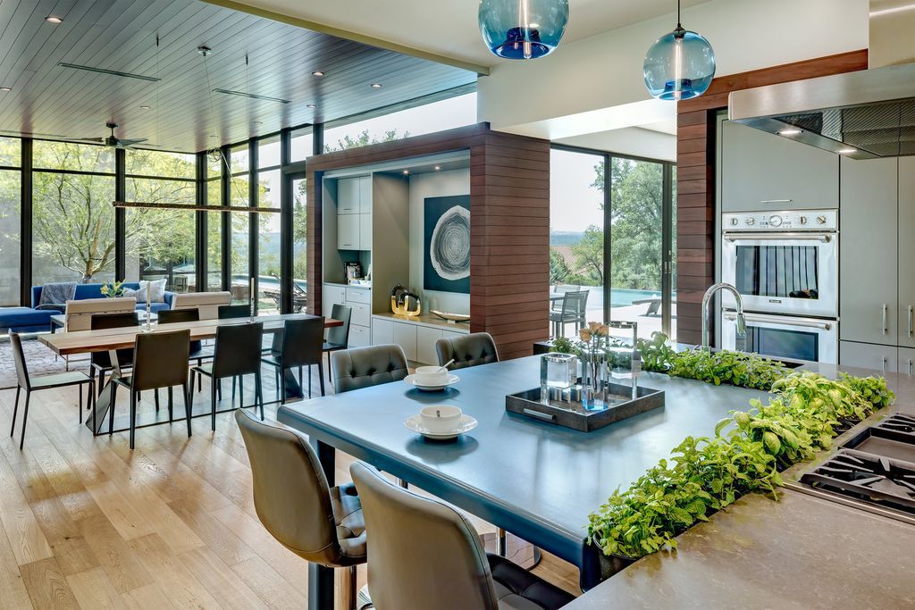 Control/Shift House, a Modern Luxury House by Matt Fajkus Architecture