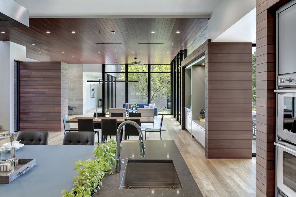 ControlShift House a Modern Luxury House by Matt Fajkus Architecture 15
