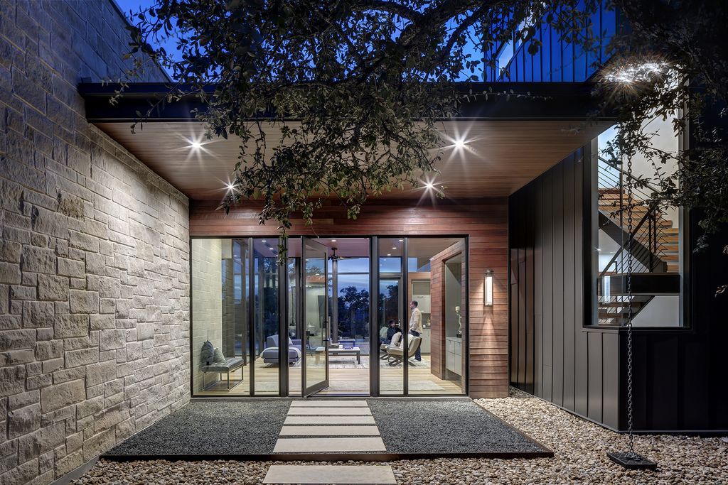 ControlShift House a Modern Luxury House by Matt Fajkus Architecture 3