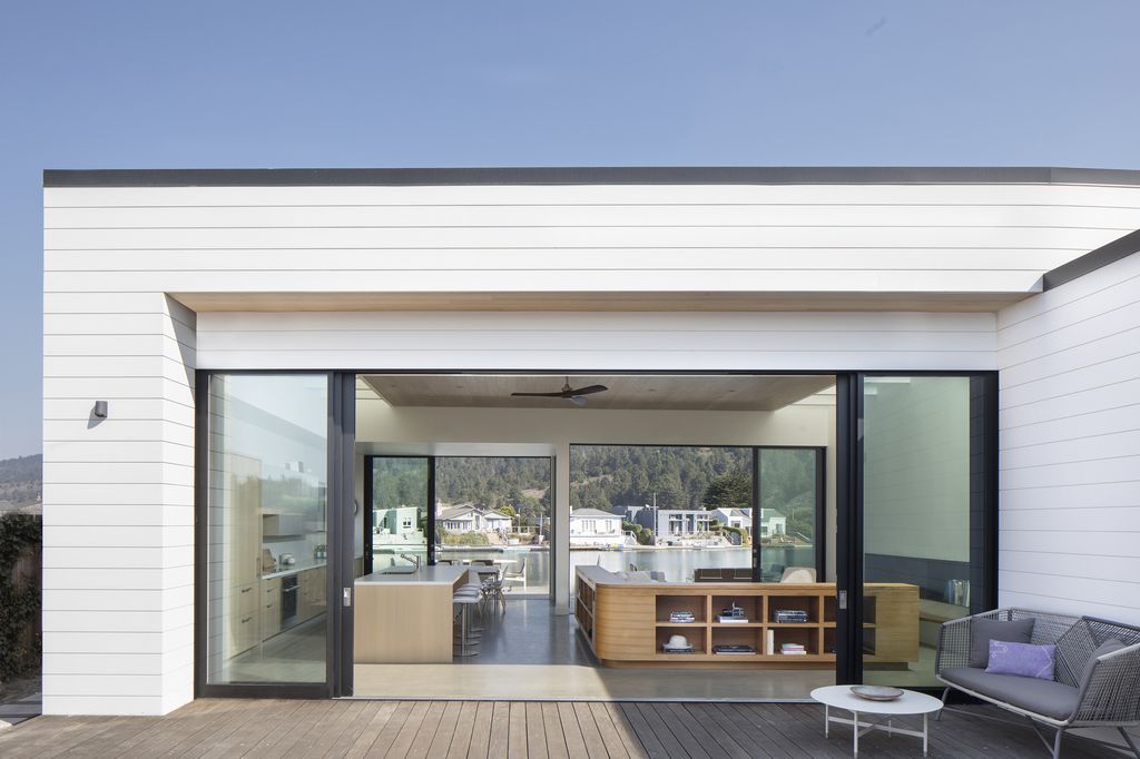 Dune House, an ideal retreat by Cass Calder Smith Architecture + Interiors