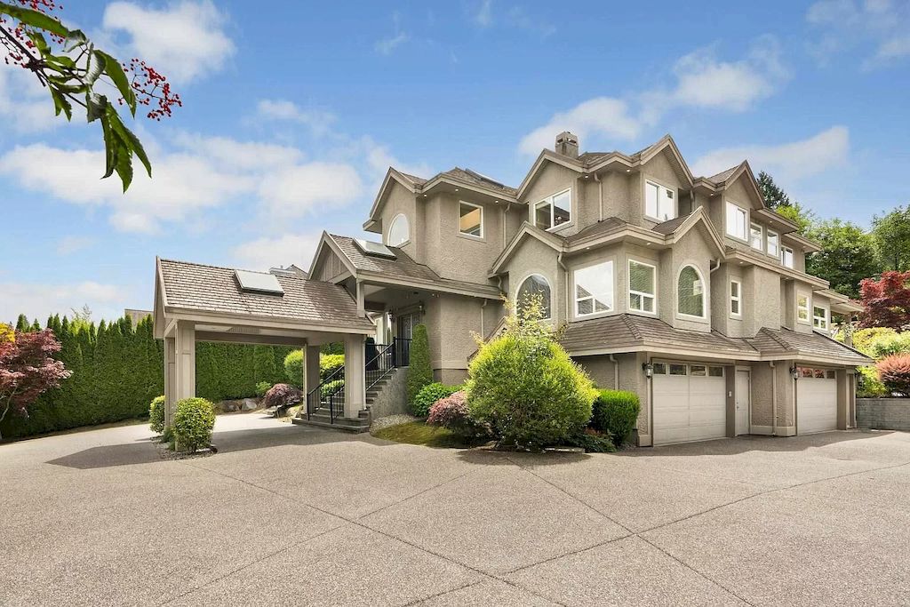 The Luxury Home in Surrey is an amazing home now available for sale. This home is located at 16012 30th Ave, Surrey, BC V3Z 0Z8, Canada