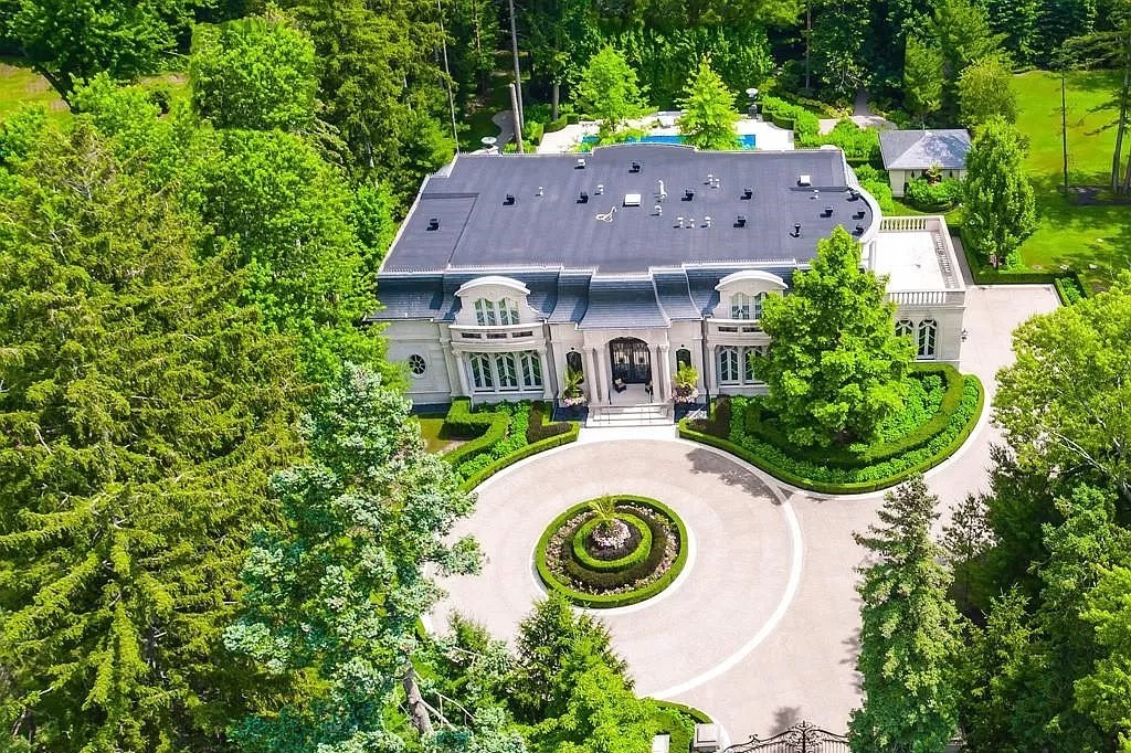 The Classic European Chateau in Ontario is a true timeless masterpiece now available for sale. This home is located at 291 Balsam Dr, Oakville, ON L6J 3X7, Canada