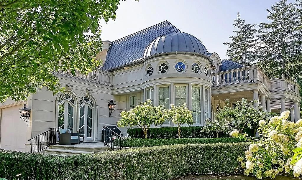 The Classic European Chateau in Ontario is a true timeless masterpiece now available for sale. This home is located at 291 Balsam Dr, Oakville, ON L6J 3X7, Canada