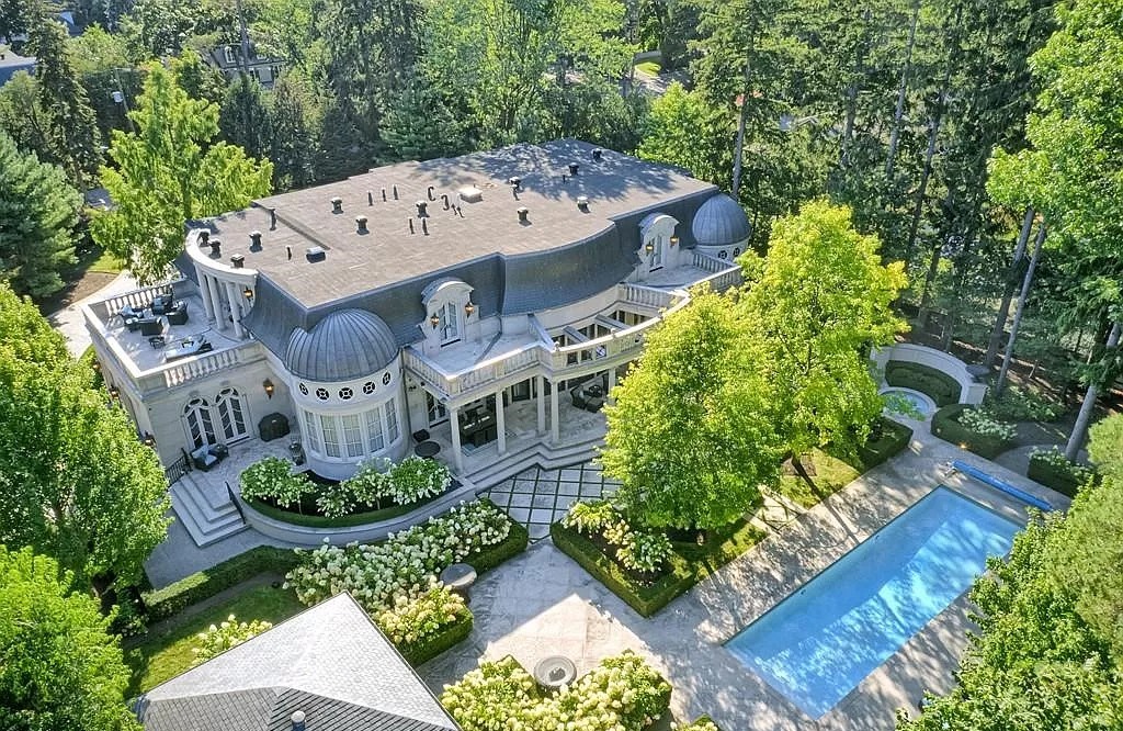 The Classic European Chateau in Ontario is a true timeless masterpiece now available for sale. This home is located at 291 Balsam Dr, Oakville, ON L6J 3X7, Canada