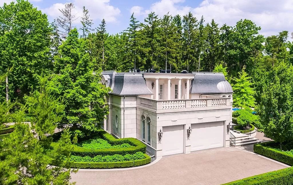 The Classic European Chateau in Ontario is a true timeless masterpiece now available for sale. This home is located at 291 Balsam Dr, Oakville, ON L6J 3X7, Canada