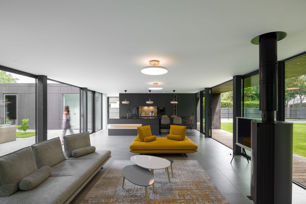 House U Stunning rectangular shape House open to the sky by Atelier 56S 11