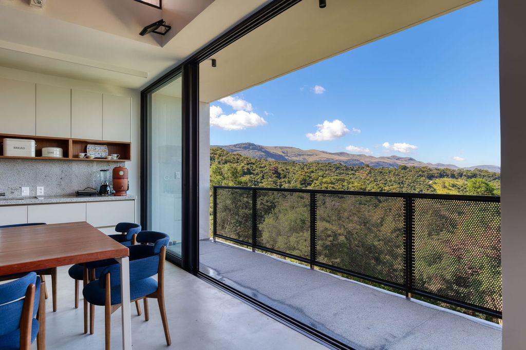 House of Stones with Stunning Views among Nature by TETRO Arquitetura 15