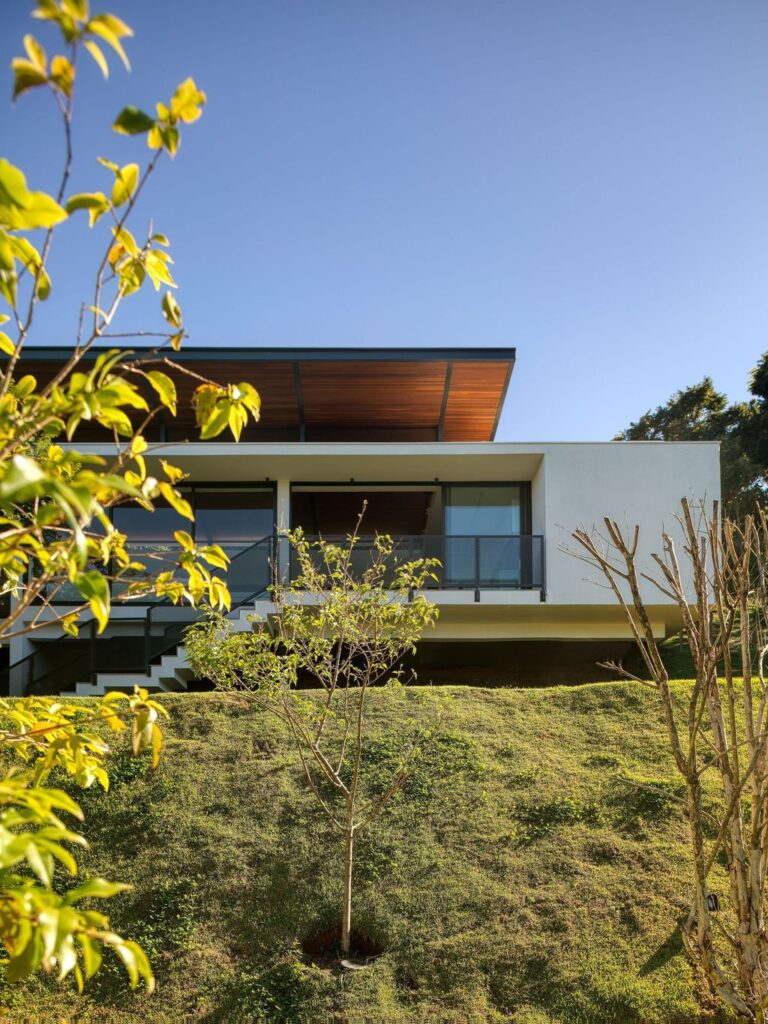 House of Stones with Stunning Views among Nature by TETRO Arquitetura 7
