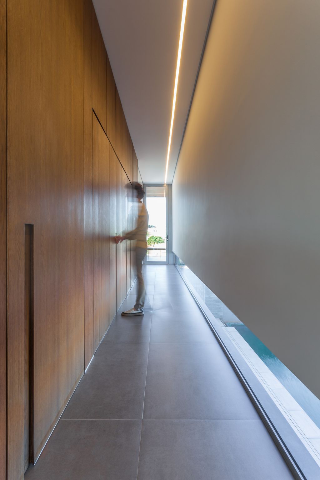 LM House a practical and comfortable Home by Joao de Barro Arquitetura 11