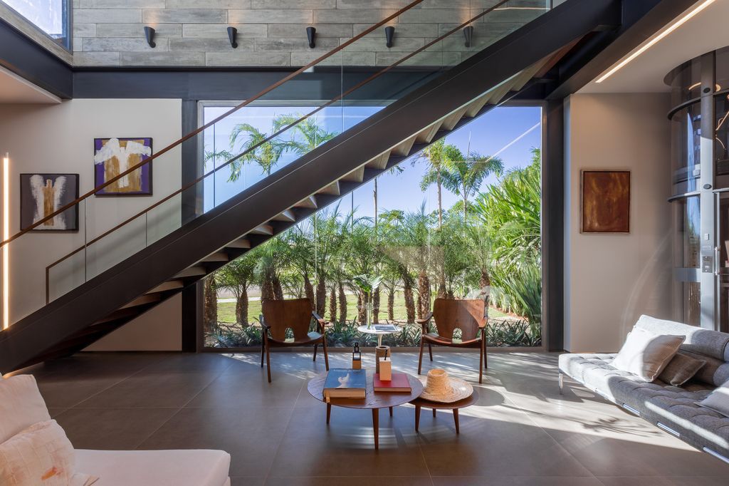 LM House a practical and comfortable Home by Joao de Barro Arquitetura 7