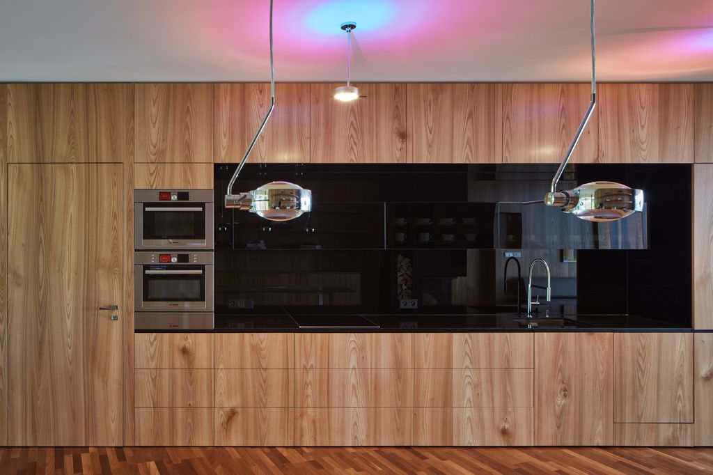 Lazy House Sits Between a Forest and a Valley by  Petrjanda/ Brainwork