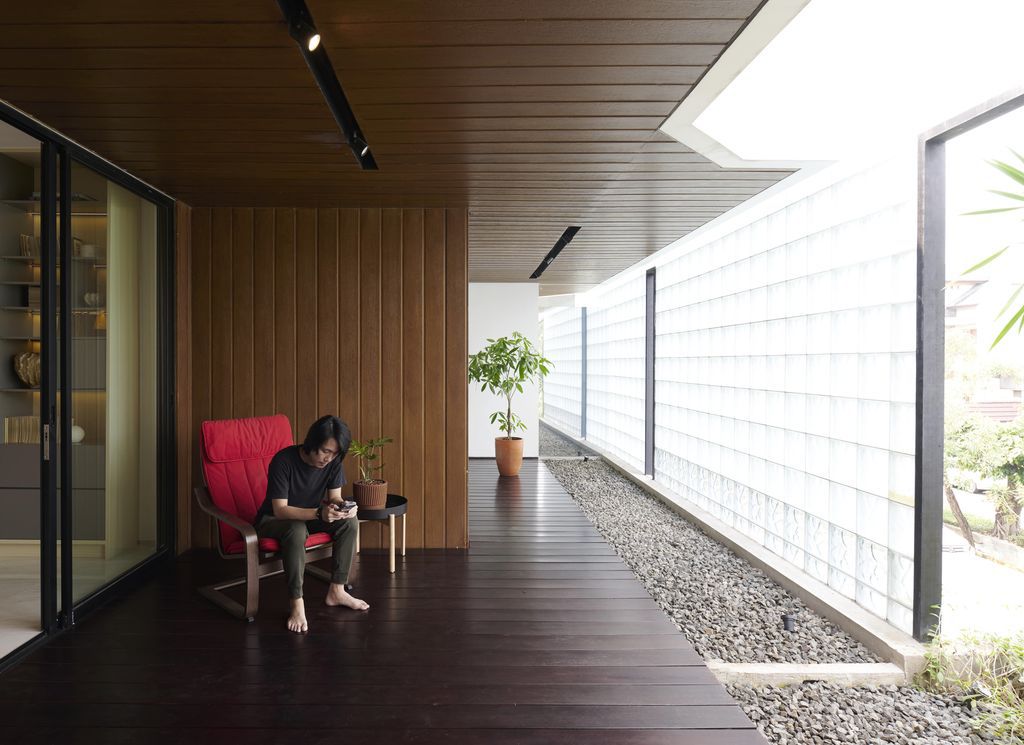 Refraction House transform with glass block series combination by RADar 12