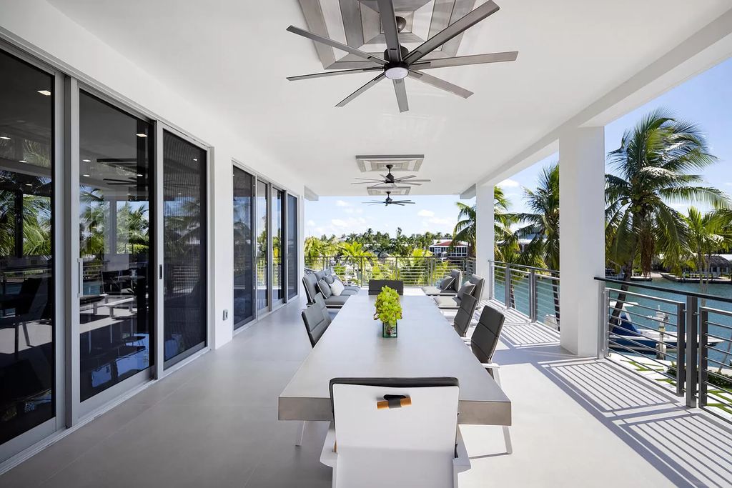 The Home in Florida is a stunning waterfront masterpiece in Lower Matecumbe Key with breathtaking views of the sunset now available for sale. This home located at 146 Bayview Dr, Lower Matecumbe Key, Florida