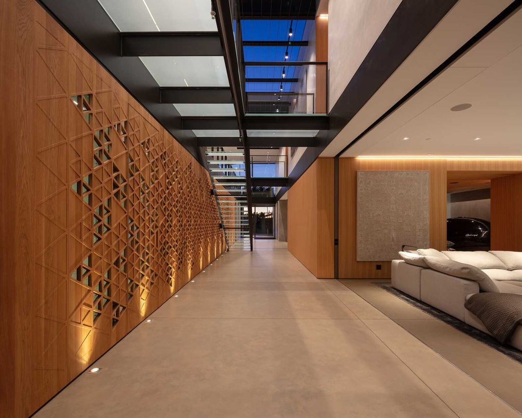 The Bird Streets Mansion is a spectacular new contemporary estate was envisioned by architect Zoltan Pali and home builder Dugally Oberfeld now available for sale. This home located at 9344 Nightingale Dr, Los Angeles, California