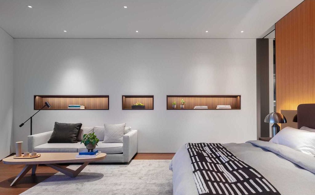The Bird Streets Mansion is a spectacular new contemporary estate was envisioned by architect Zoltan Pali and home builder Dugally Oberfeld now available for sale. This home located at 9344 Nightingale Dr, Los Angeles, California