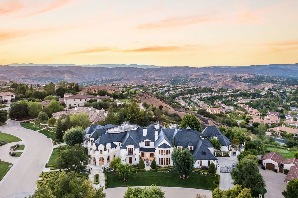 This 32000000 Classic French Chateau in Calabasas is A World of Luxury and Quality 1