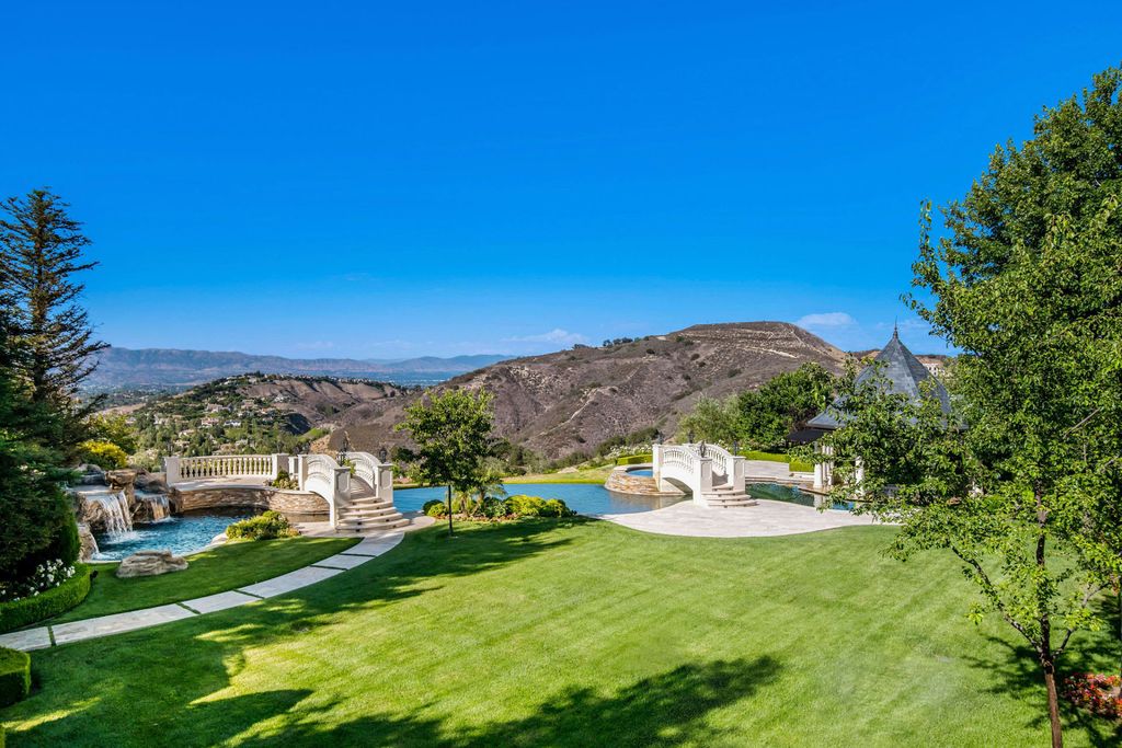 This 32000000 Classic French Chateau in Calabasas is A World of Luxury and Quality 31