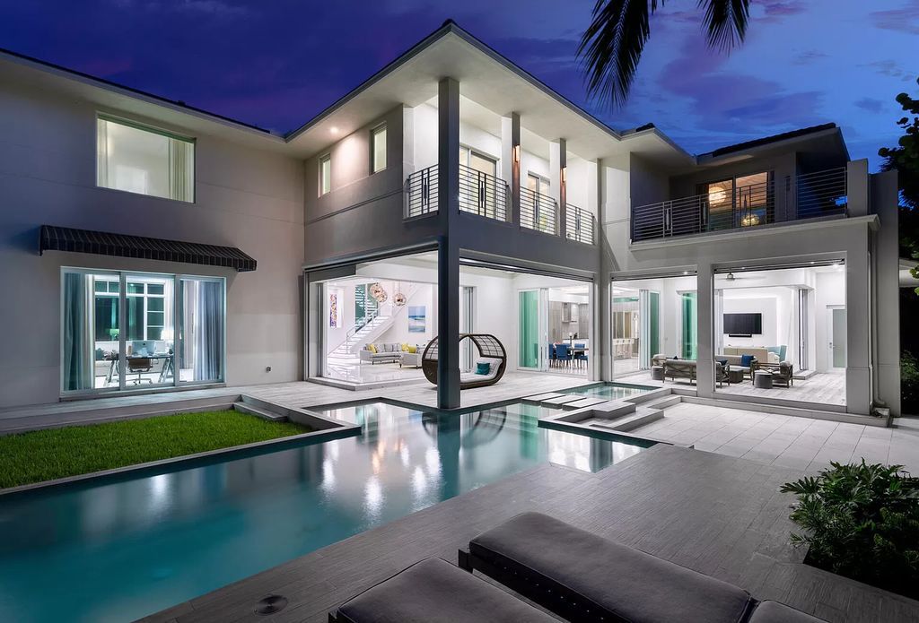 The Delray Beach Home is a beautifully designed two story contemporary estate with tropically landscaped back yard now available for sale. This home located at 609 Seagate Dr, Delray Beach, Florida