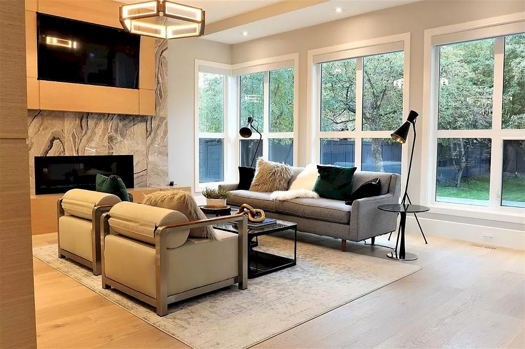 The Out­stand­ing Prop­erty in Alberta is a luxurious home now available for sale. This home located at 1028 S Bel Aire Dr SW, Calgary, AB T2V 2B9, Canada
