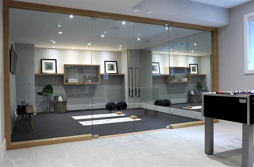 The Out­stand­ing Prop­erty in Alberta is a luxurious home now available for sale. This home located at 1028 S Bel Aire Dr SW, Calgary, AB T2V 2B9, Canada