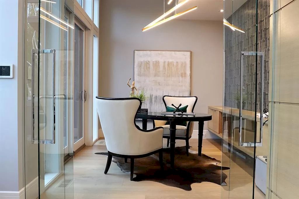 The Out­stand­ing Prop­erty in Alberta is a luxurious home now available for sale. This home located at 1028 S Bel Aire Dr SW, Calgary, AB T2V 2B9, Canada