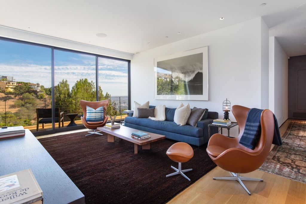 The Los Angeles Home is a contemporary masterpiece is one of the greatest architectural gems in the Bird Streets now available for sale. This home located at 1877 Rising Glen Rd, Los Angeles, California