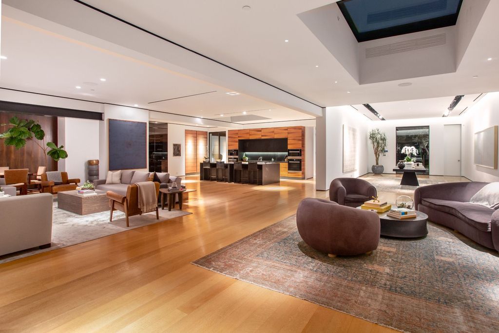 The Los Angeles Home is a contemporary masterpiece is one of the greatest architectural gems in the Bird Streets now available for sale. This home located at 1877 Rising Glen Rd, Los Angeles, California