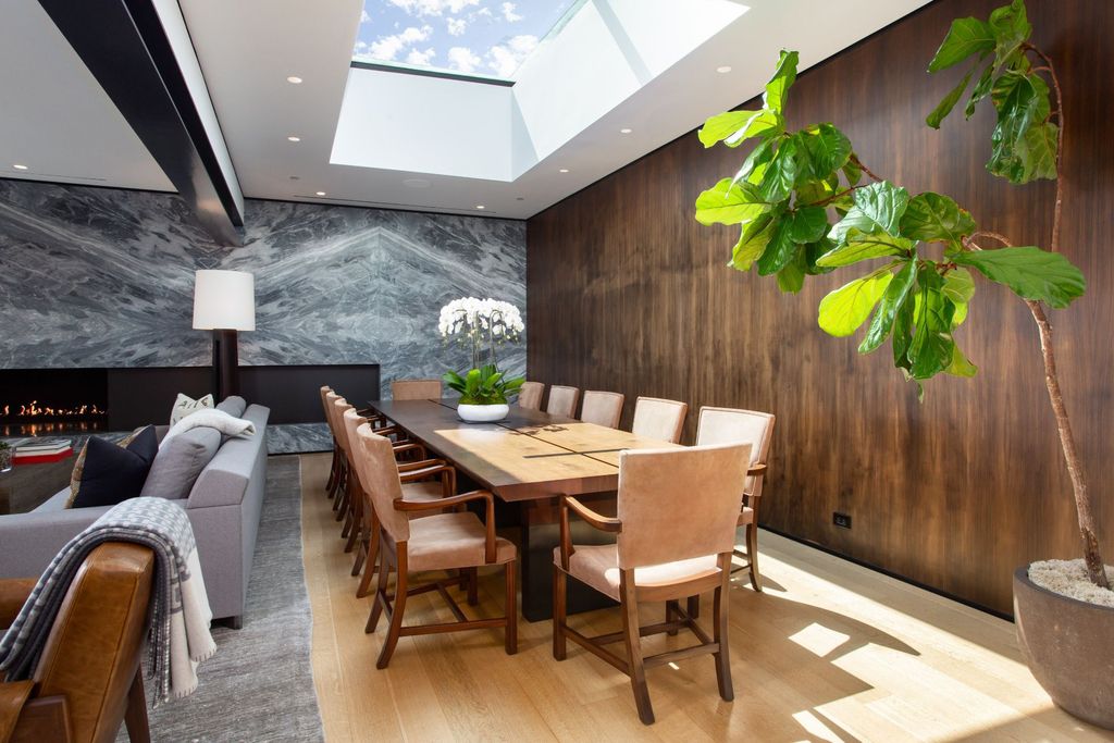 The Los Angeles Home is a contemporary masterpiece is one of the greatest architectural gems in the Bird Streets now available for sale. This home located at 1877 Rising Glen Rd, Los Angeles, California