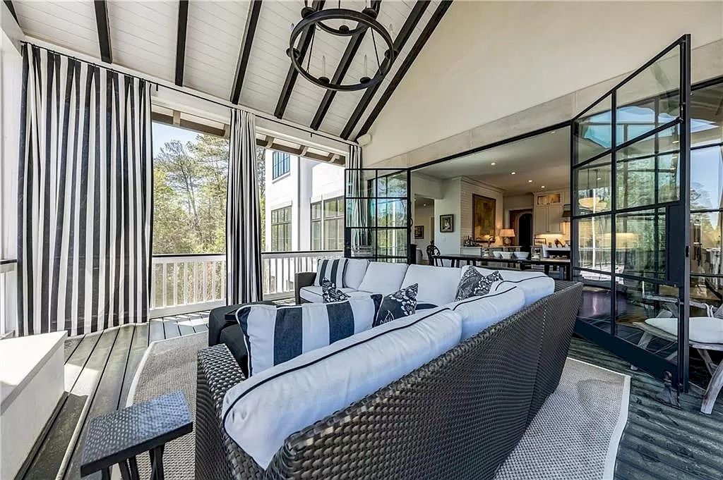 This $3,250,000 Exquisite Home Exceeds All Expectations in Georgia with Top of the Line Finishes
