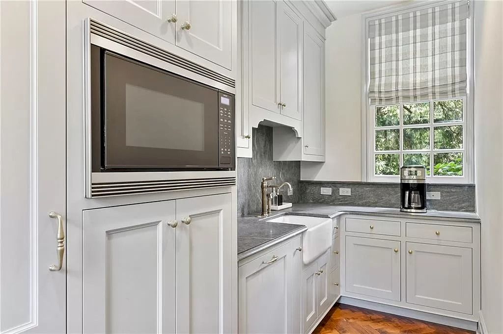 Gracious English Manor in Georgia of Extraordinary Quality and Endless Amenities Hits Market for $5,875,000