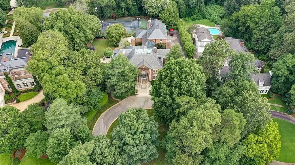 Gracious English Manor in Georgia of Extraordinary Quality and Endless Amenities Hits Market for $5,875,000