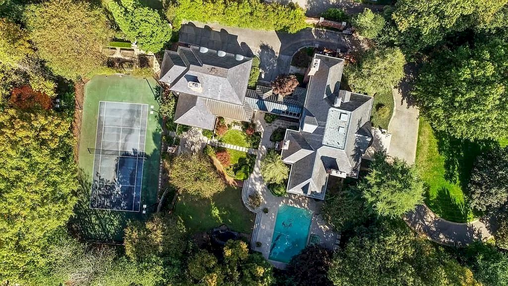 Gracious English Manor in Georgia of Extraordinary Quality and Endless Amenities Hits Market for $5,875,000