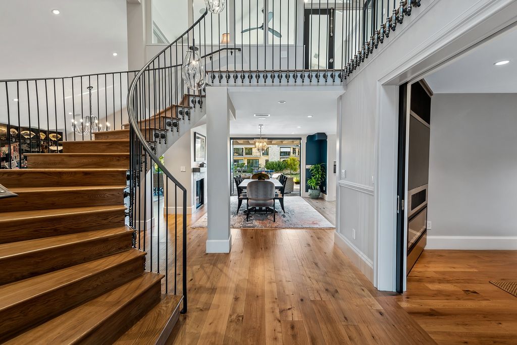 The House in Thousand Oaks is an absolutely stunning modern farmhouse lake front estate with a premier location now available for sale. This home located at 1371 Redsail Cir, Thousand Oaks, California