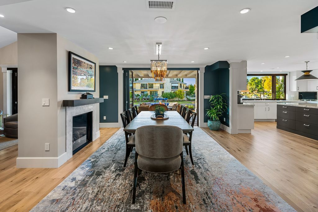 The House in Thousand Oaks is an absolutely stunning modern farmhouse lake front estate with a premier location now available for sale. This home located at 1371 Redsail Cir, Thousand Oaks, California