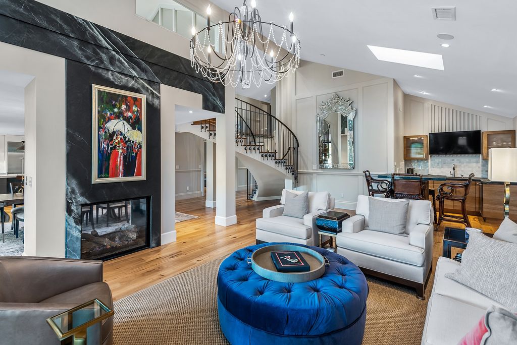 The House in Thousand Oaks is an absolutely stunning modern farmhouse lake front estate with a premier location now available for sale. This home located at 1371 Redsail Cir, Thousand Oaks, California