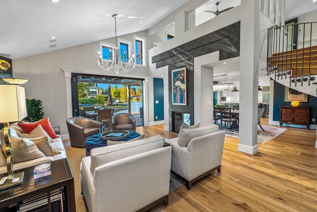 The House in Thousand Oaks is an absolutely stunning modern farmhouse lake front estate with a premier location now available for sale. This home located at 1371 Redsail Cir, Thousand Oaks, California