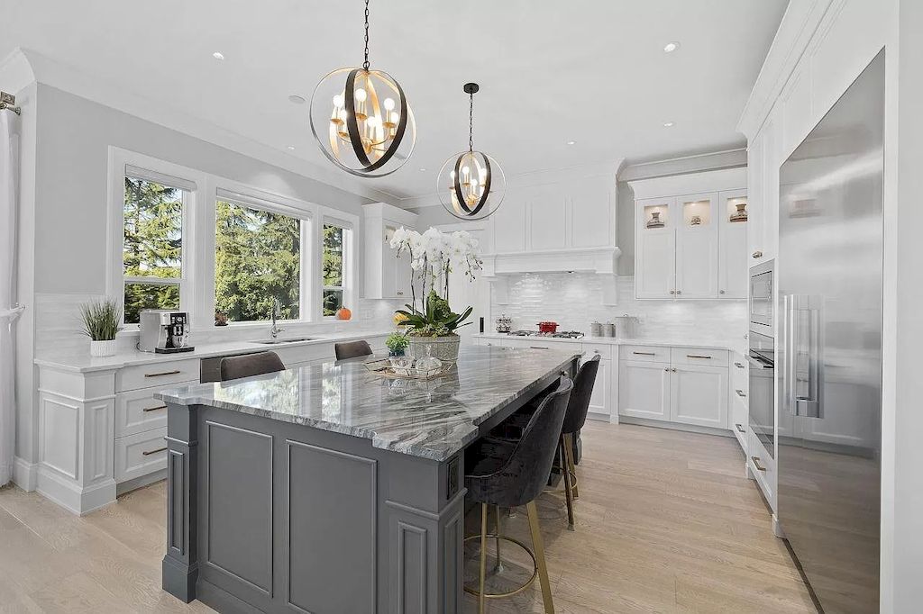 The Beautiful Custom Residence in Surrey is a luxurious home now available for sale. This home located at 14033 28th Ave, Surrey, BC V4P 0A3, Canada