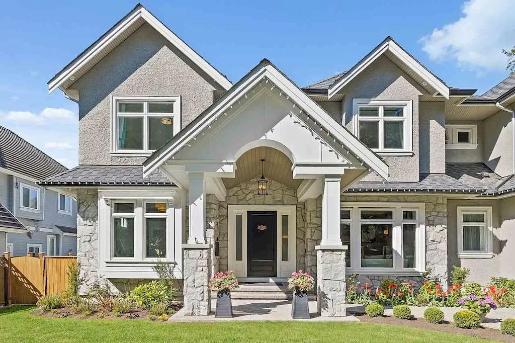 The Beautiful Custom Residence in Surrey is a luxurious home now available for sale. This home located at 14033 28th Ave, Surrey, BC V4P 0A3, Canada