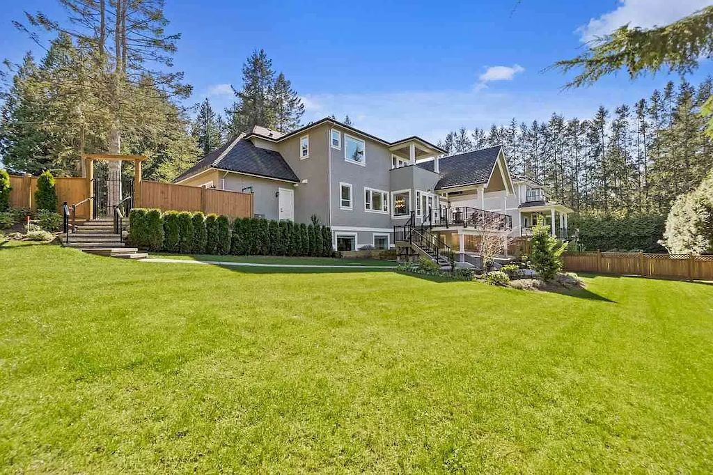 The Beautiful Custom Residence in Surrey is a luxurious home now available for sale. This home located at 14033 28th Ave, Surrey, BC V4P 0A3, Canada