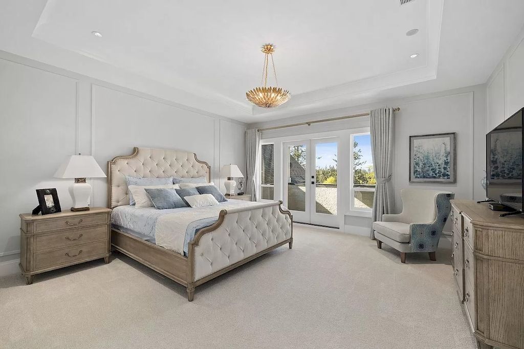 The Beautiful Custom Residence in Surrey is a luxurious home now available for sale. This home located at 14033 28th Ave, Surrey, BC V4P 0A3, Canada