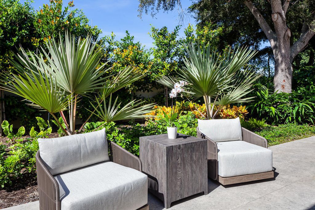 The Home in Naples is a warm and inviting open concept home has all the space you need for comfortable living and entertaining now available for sale. This home located at 823 Bentwood Dr, Naples, Florida