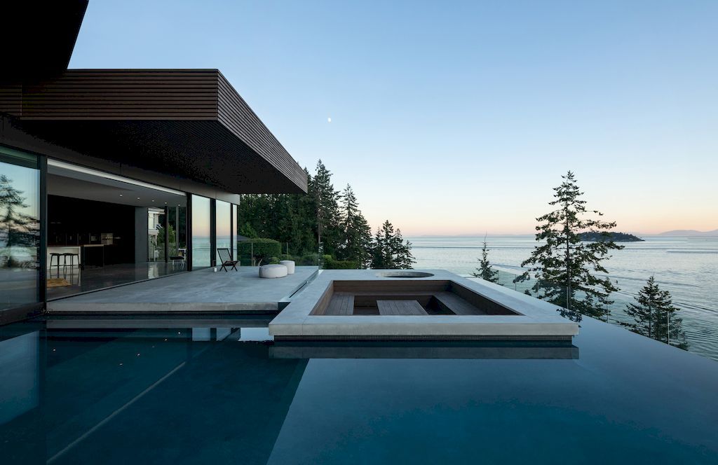 Blackcliff house monumental one on hill by McLeod Bovell Modern Houses 1