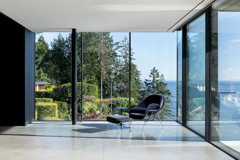 Blackcliff house monumental one on hill by McLeod Bovell Modern Houses 13