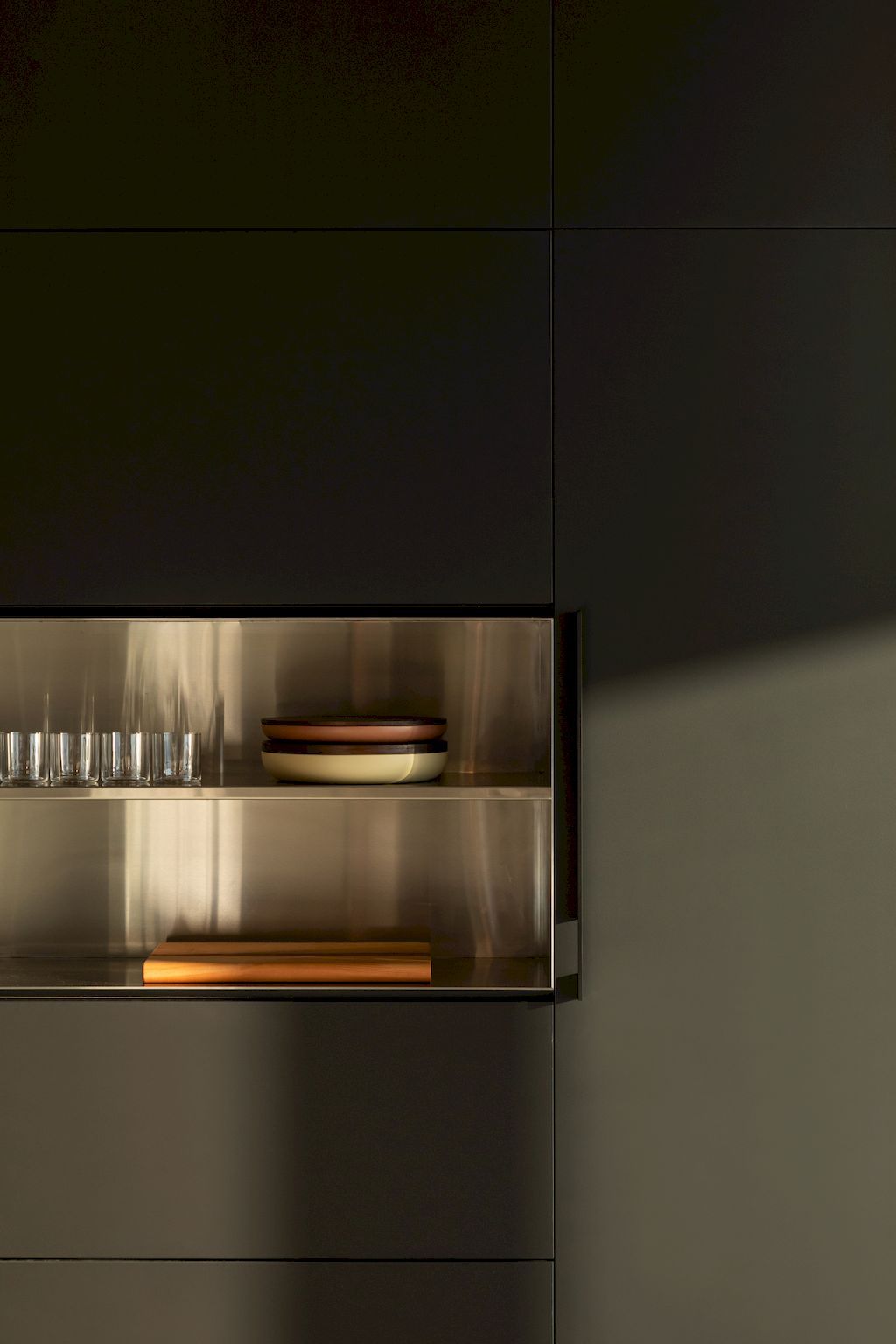 Blackcliff house monumental one on hill by McLeod Bovell Modern Houses 15