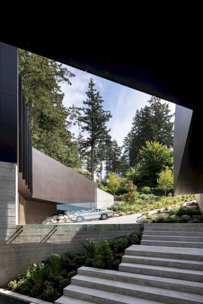 Blackcliff house monumental one on hill by McLeod Bovell Modern Houses 19