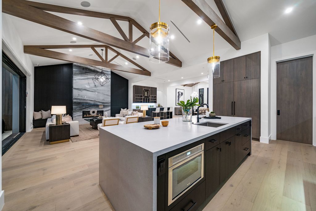 The Modern Farmhouse in Encino perfectly positioned with privacy on a supreme corner lot in Amestoy Estates now available for sale. This home located at 17201 Weddington St, Encino, California