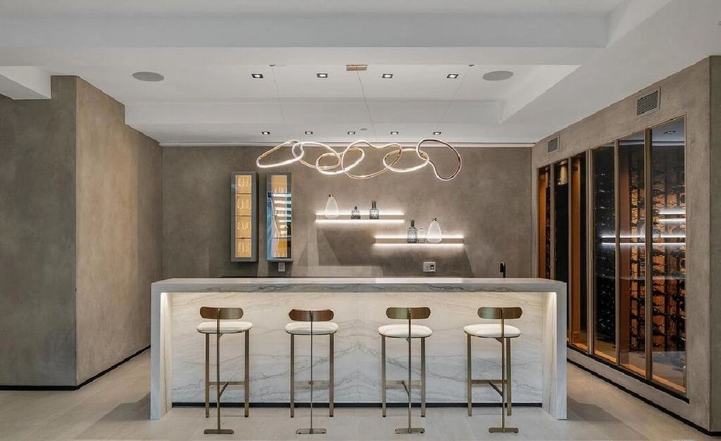 The Los Angeles Home is a newly constructed contemporary residence situated between the highly coveted areas of Brentwood Park and the Palisadian Riviera now available for sale. This home located at 1332 Allenford Ave, Los Angeles, California